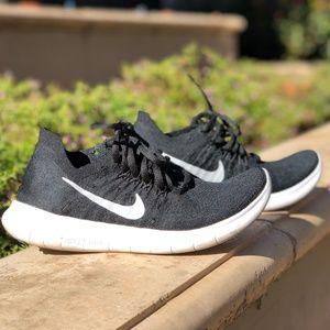 Nike Free Run Women's Running Shoes (Size 6)